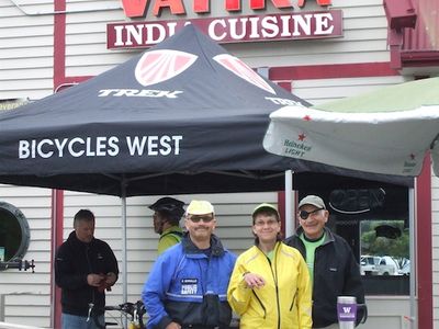 BicyclesWest-assists-Fred-Jan-and-Peter.jpg